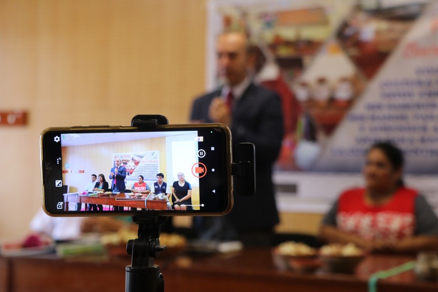 Lanzamiento del Programa de Actividades por el XX Aniversario de la Unidad de Gesti&oacute;n Educativa Local de Moyobamba
